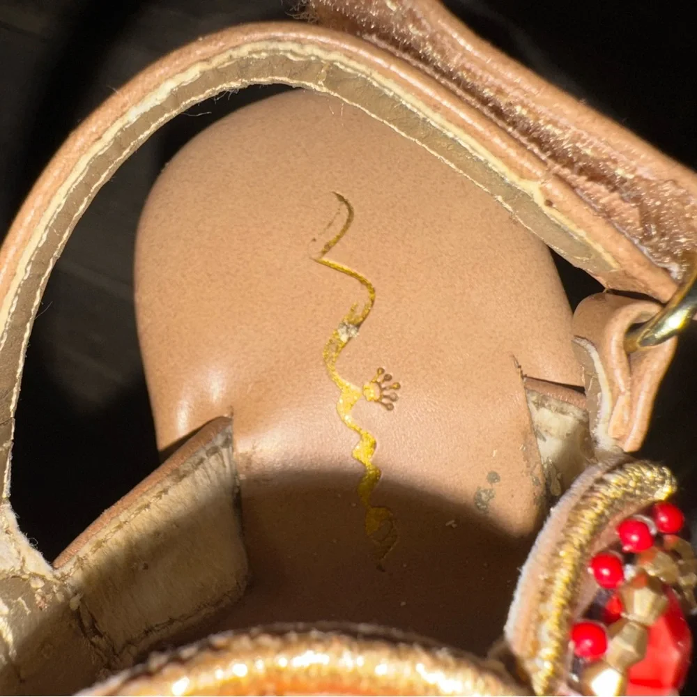 (🆓)*FREE ADD TO BUNDLE* Nina Kids Sandals with Pink and Gold Accents